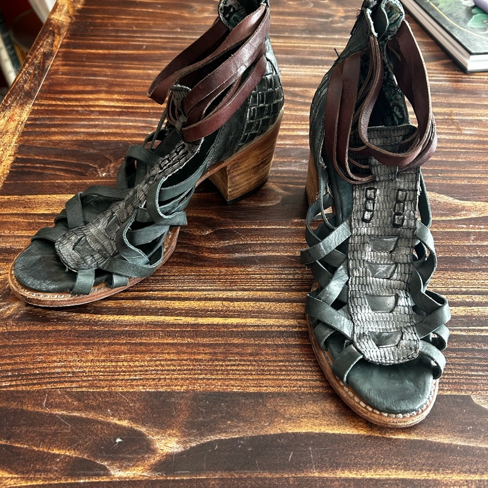 Freebird by Steven strappy heals - Picture 4 of 6